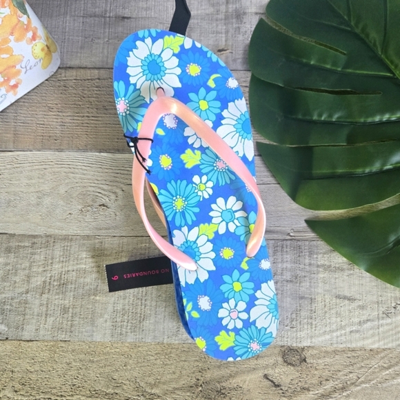 NOBO | NWT Thong Style Flip Flops in Blue Floral sz 9 - Picture 2 of 5